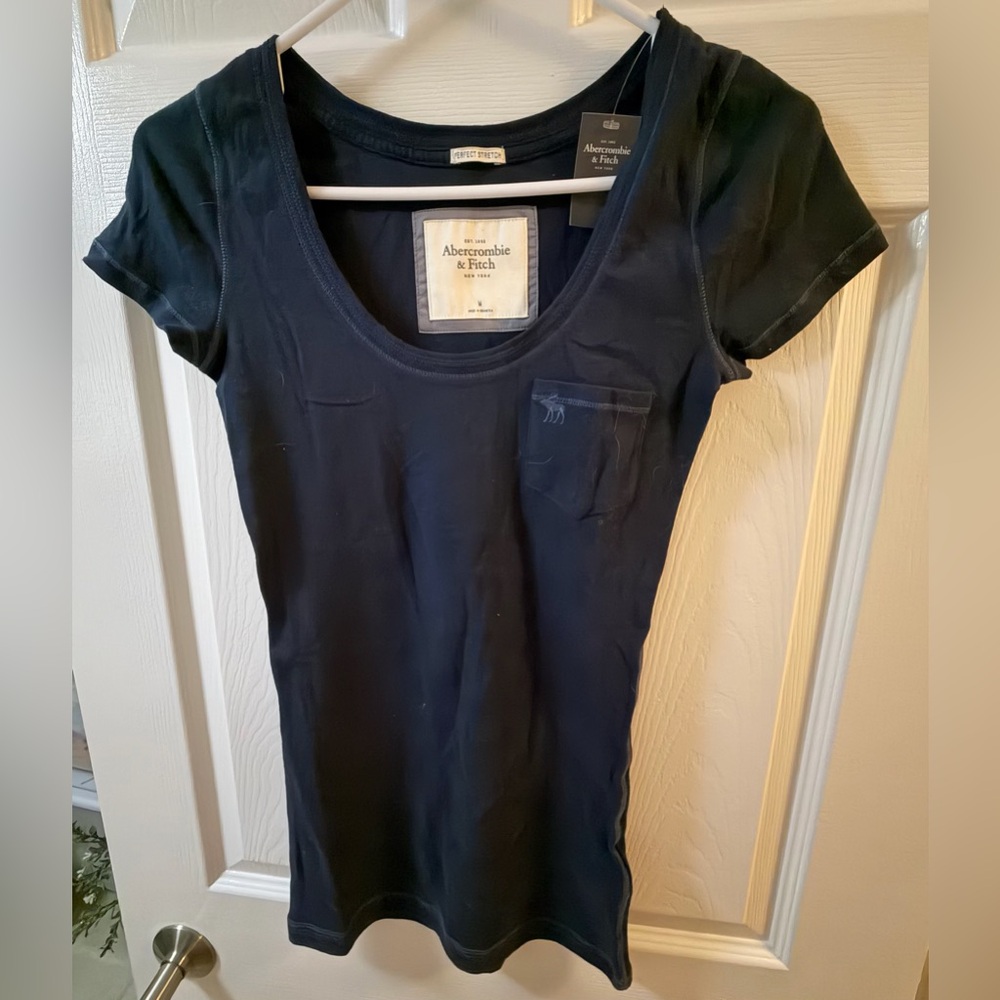 Abercrombie & Fitch Dark Blue Short Sleeve Tee